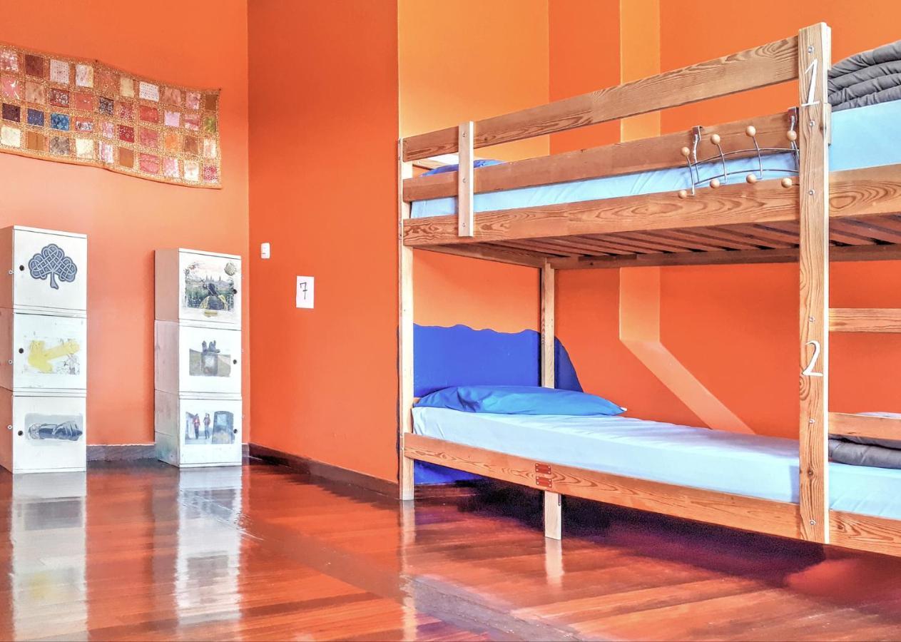 Meiga Backpackers Hostel Santiago de Compostela Exterior photo